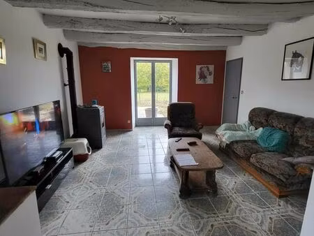 vends ferme renovee sur 80 ares