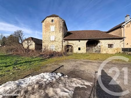 ferme 1 pièce 300 m²