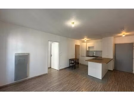 location appartement  42 m² t-2 à bordeaux  795 €