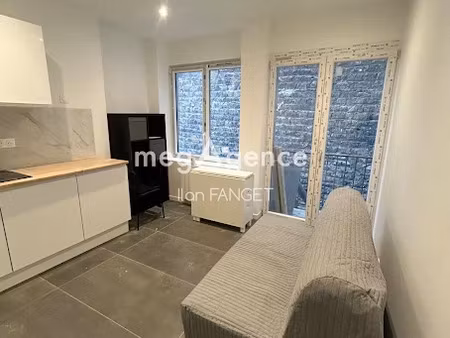 location appartement 2 pièces 18 m² à saint-etienne (42000)  440 €