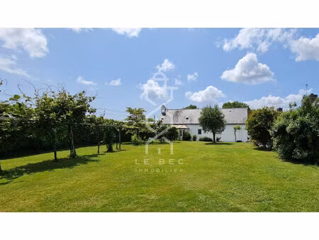 exclusivité caudan : longère de 130m² sur joli jardin