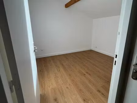 location appartement 3 pièces 65 m² à corbeil-essonnes (91100)
