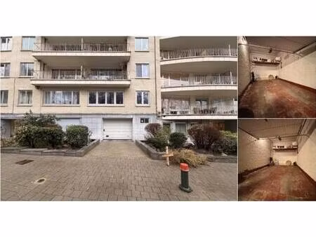 garage à louer à avenue du domaine 181 forest (vbd76005)