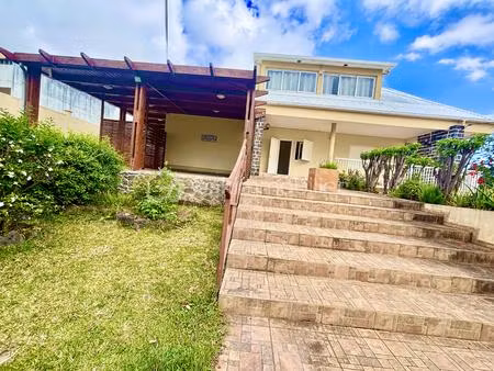 maison de 300 m² à le tampon