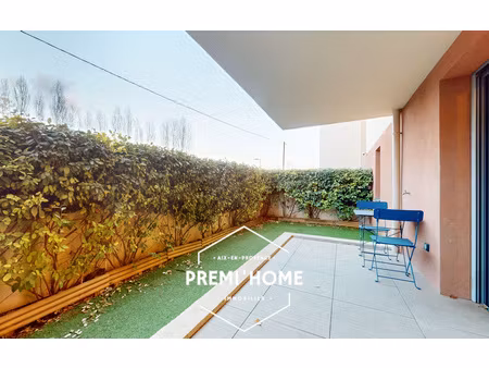 a vendre t2 49 m2 rez de jardin avec terrasse jardin et box