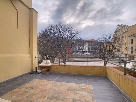 appartement de 53 m2 + local commercial