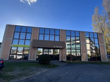 77 m² rez de chausse acces rocade sortie 11