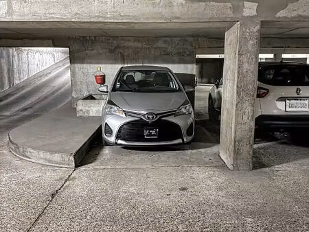 parking sécurisé vincennes est 12 m2