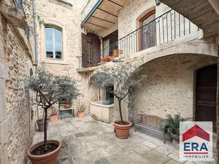 maison 8 pièces 671 m²