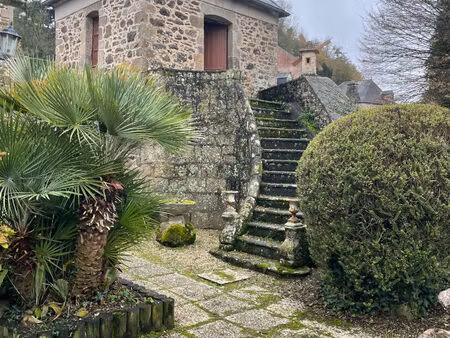 jugon les lacs - elégante maison de bourg et ravissant jardinà 2 pas du lac