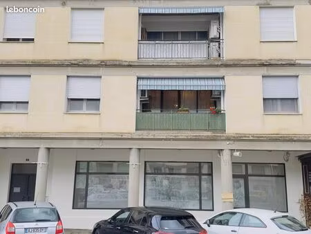 immeuble 3 pièces 342 m²