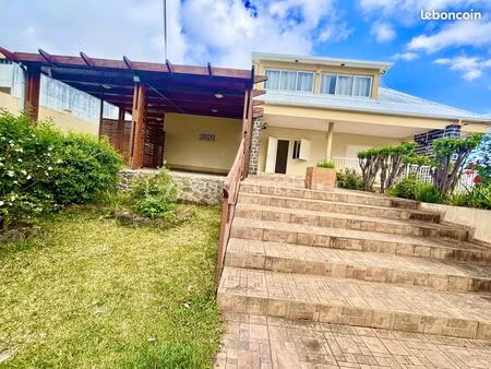 maison 10 pièces 300 m²