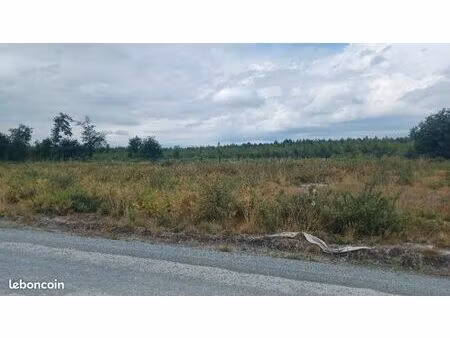 terrain 735 m² mios