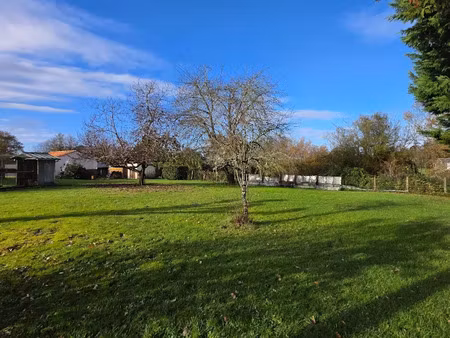 vente terrain 880 m² à soussans (33460)  81 000 €