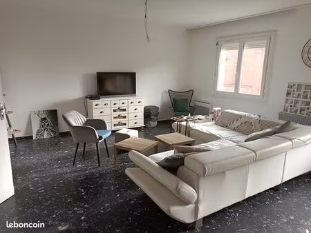 t3 85 m2 lumineux en plein centre ville