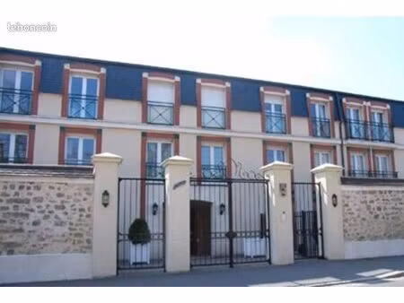 garage/box fontainebleau