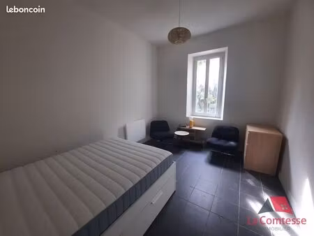 studio 1 pièce 27 m²