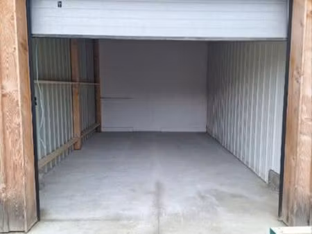 garage/box/local