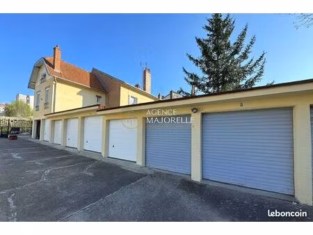 parking/box 14 m² nancy