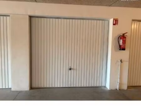 location garage sécurisé à l'année valras plage 15m2