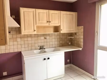 location appartement à massiac 15500