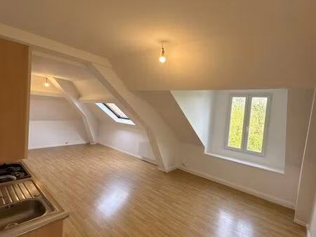 agréable f3 au calme  entièrement rénové