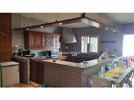 charmante maison mitoyenne 4 pièces 100m² avec terrasse à saint-louis toute meublée et équ