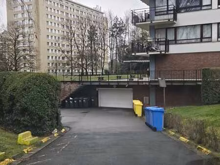 box garage fermé au -1