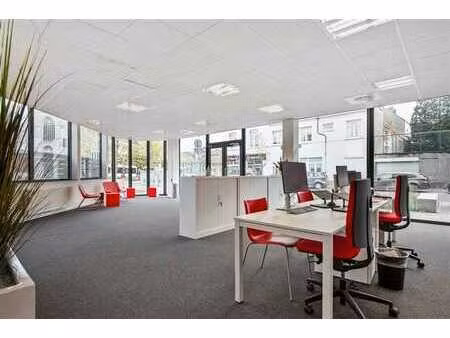 bureau prêt à emmenager ou espace commercial bien situé