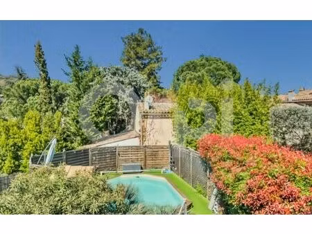 location maison  107 m² t-5 à collobrières  1 230 €