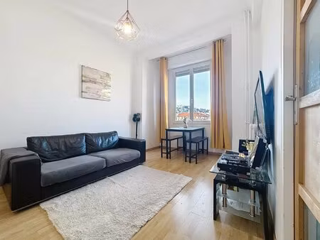 appartement 3 pièces + cave