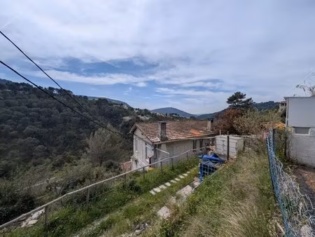 drap: maison avec terrain