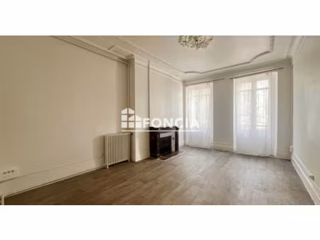 vente locaux professionnels à bordeaux (33000)  688 700 €