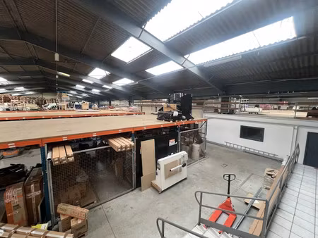 vente locaux professionnels 4090 m² à nantes (44000)  2 995 000 €