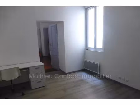 location appartement 2 pièces 31.3 m² à nimes (30000)  440 €