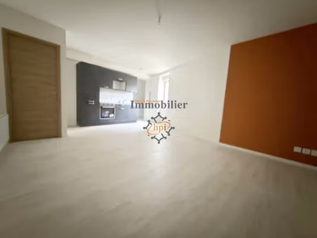 location appartement 2 pièces 48 m² à saint-affrique (12400)  410 €