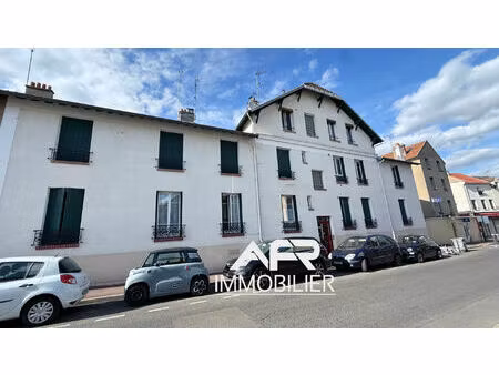 3 pièces 2 chambres  plein centre de montesson