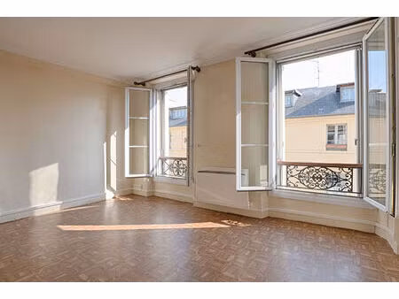 coeur de saint-louis trois pièces au troisième étage plein sud