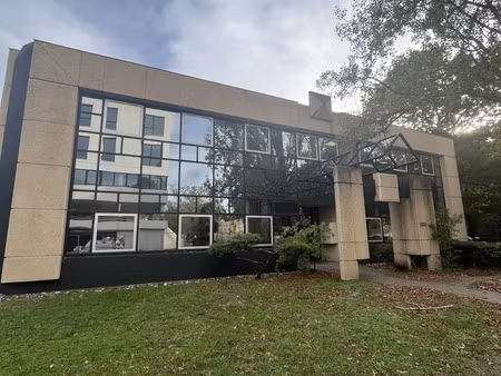 120 m² au 1 ier etage pessac loyer attractif