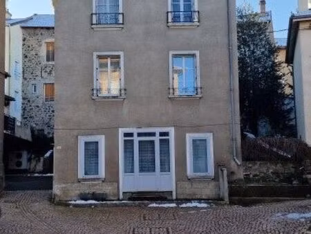 maison de bourg - 220m ²