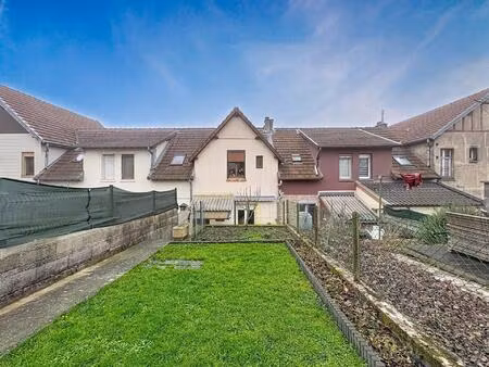 maison de ville avec jardin et garage indépendant