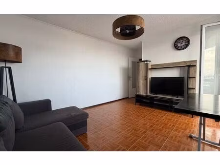location appartement  42.75 m² t-2 à joinville-le-pont  1 290 €