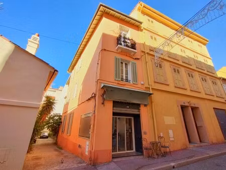 f2 meublé centre ville saint raphael