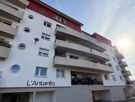 a louer - appartement t3 avec grande terrasse et garage - centre-ville de la talaudière