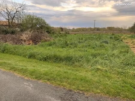 terrain 741 m² cherac