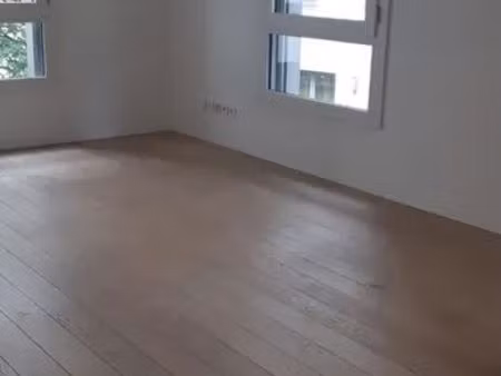 studio 1 pièce 38 m²
