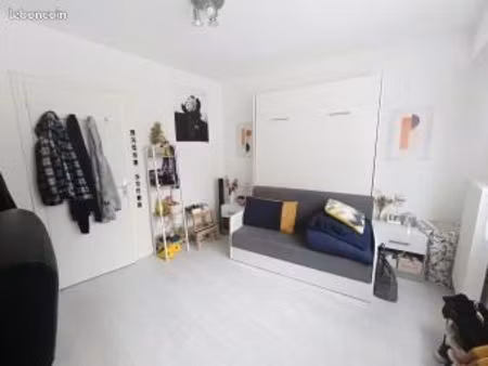 chambre 1 pièce 18 m²