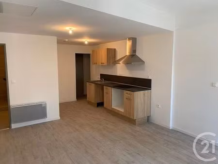 appartement t4 à louer - 4 pièces - 86 60 m2 - sommieres - 30 - languedoc-roussillon