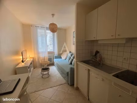 studio 1 pièce 18 m²