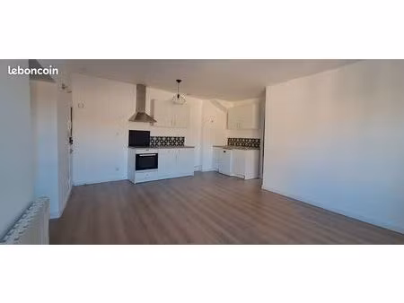 appartement t3 rénové de 74m² – centre historique